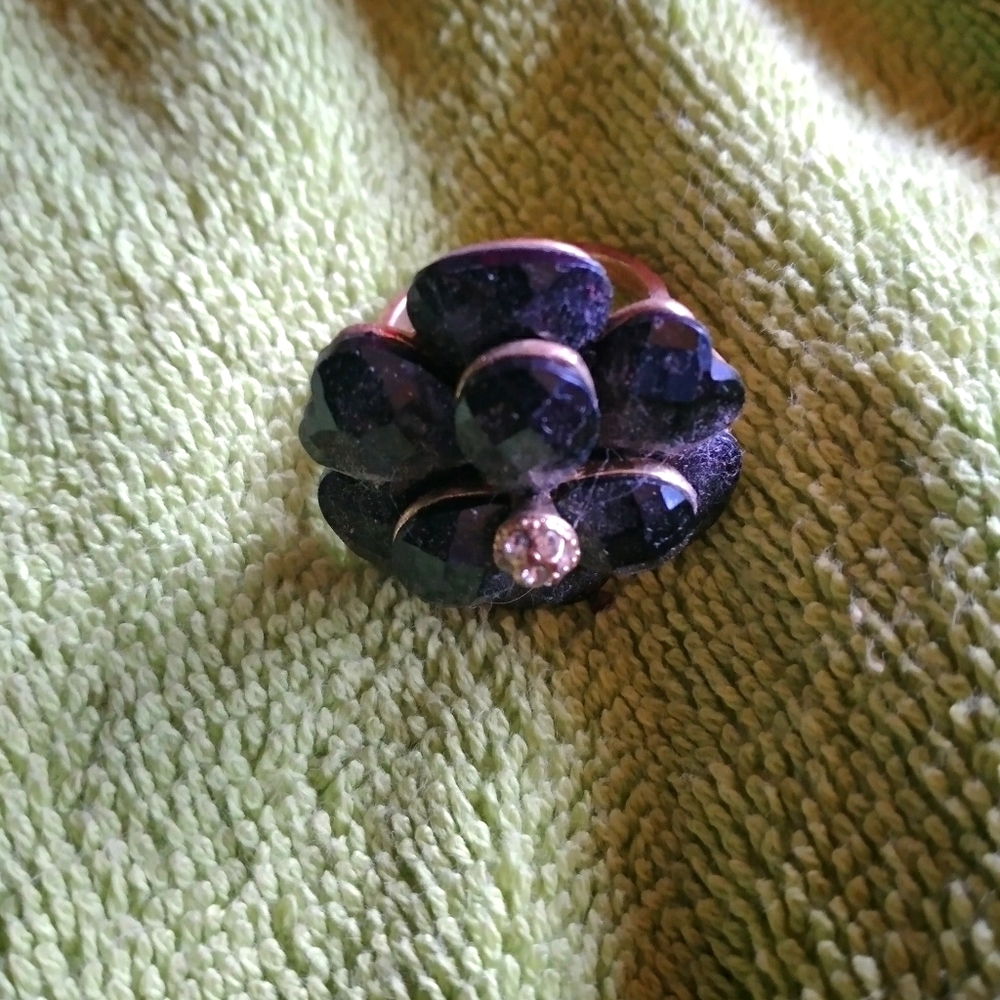 Woman costume ring